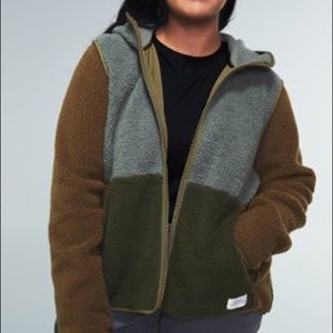 rei sherpa hoodie
